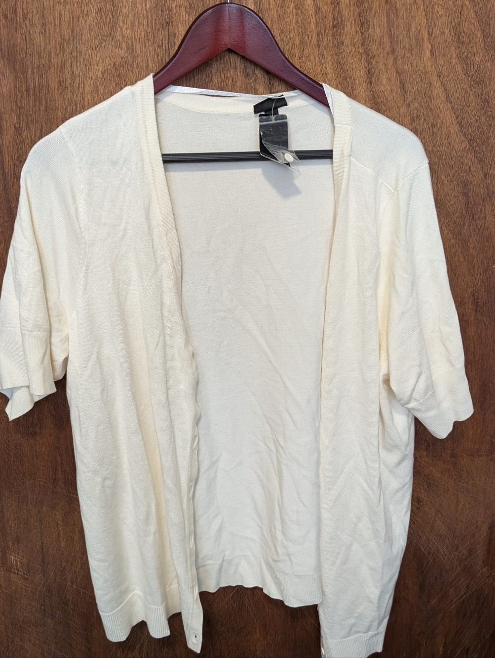 Torrid Short Sleeve Cream Cardigan Size 18-20 Never Worn
